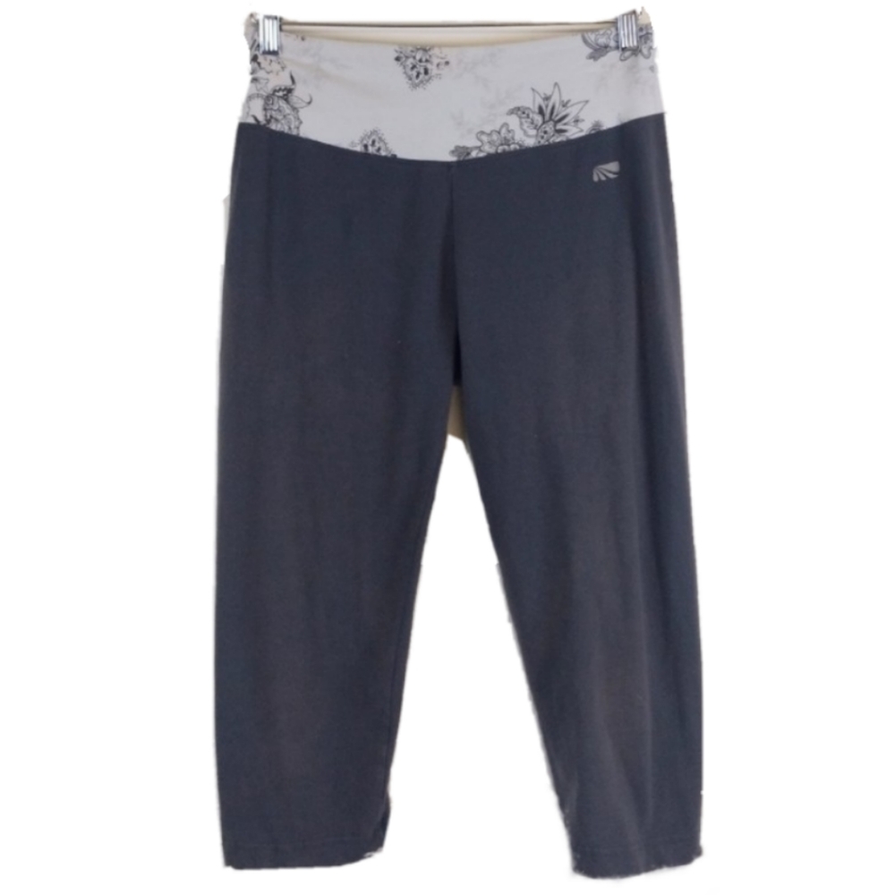 Marika Capri Workout Athletic Pants Gray Size M